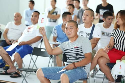 成交攀高 汽車街 成都新元素成功合作拍賣近50輛